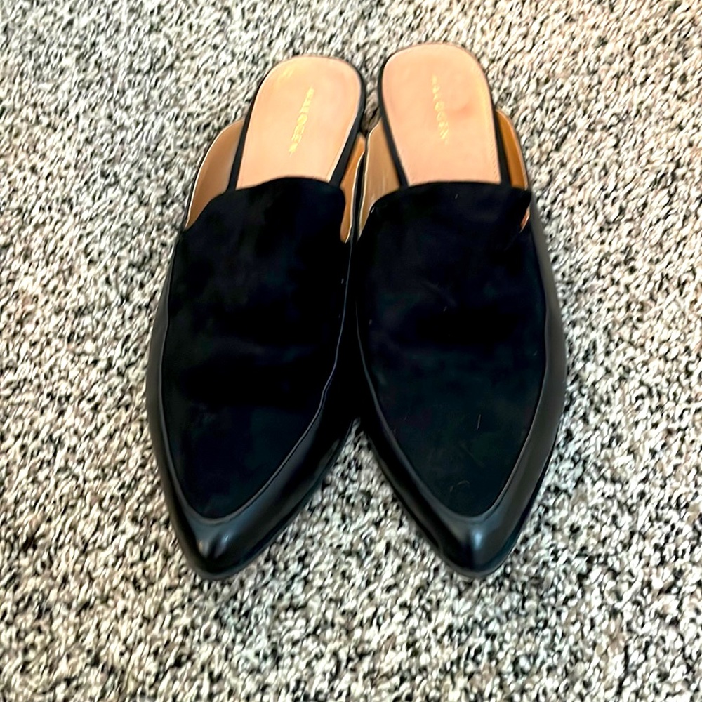 Halogen mule slide